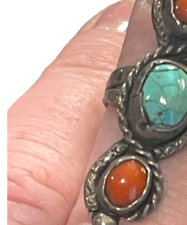 Vintage southwestern handmade Navajo style turquoise & coral oblong fancy ring