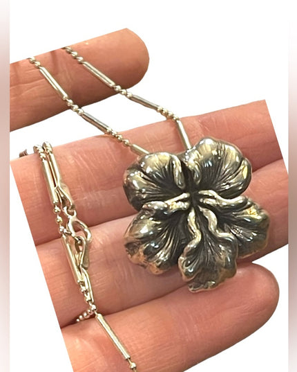 Puffed ornate antiqued flower Chunky pendant sterling silver 925 Necklace