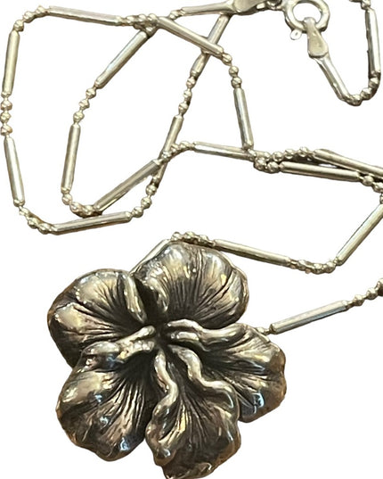 Puffed ornate antiqued flower Chunky pendant sterling silver 925 Necklace