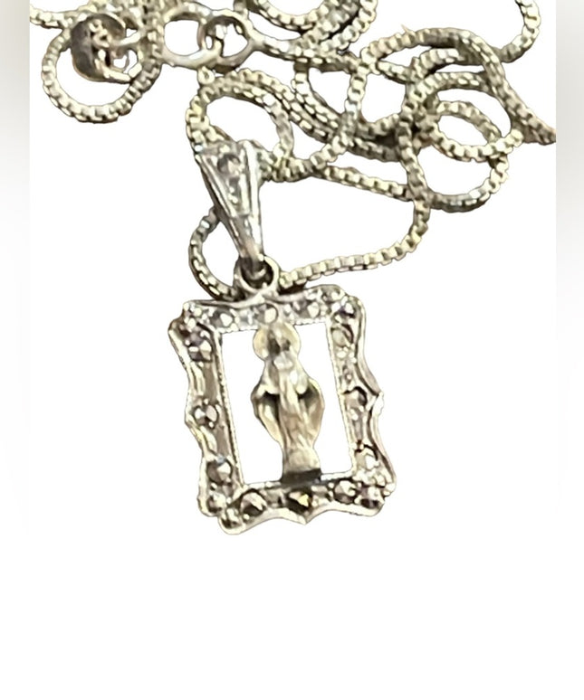 Vintage sterling silver 925 Mary religious pendant necklace