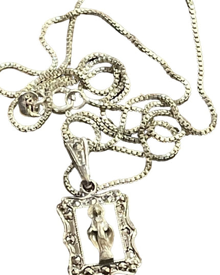 Vintage sterling silver 925 Mary religious pendant necklace