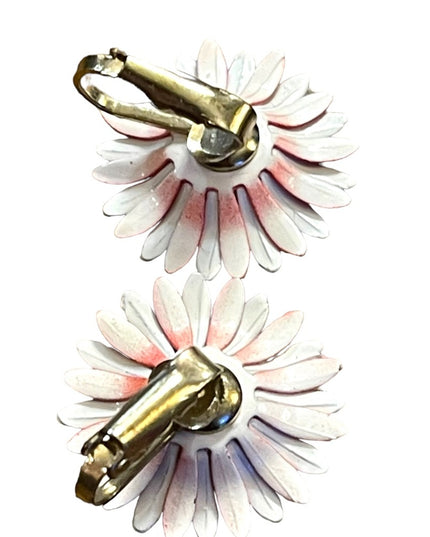 Lovely Vintage red and white daisey flower metal Clip on earrings