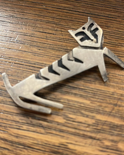 Vintage 1940s DF Mexico 925 Signed Artisan Sterling silver 925 Aztec Cat brooch