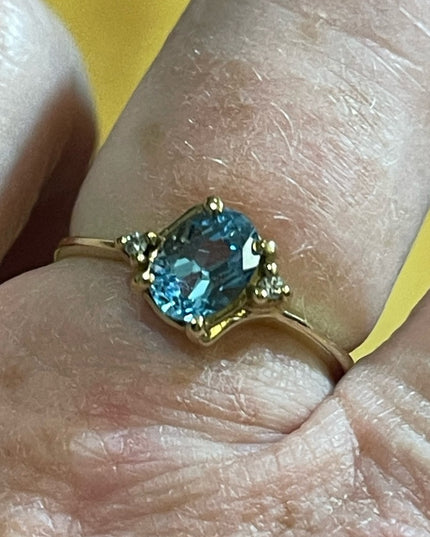 10k Gold London Blue Topaz & diamond ring