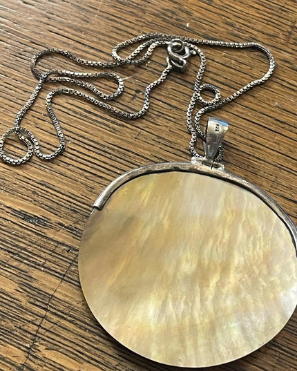Large Sterling silver fancy MOP disk pendant & 16” Sterking necklace