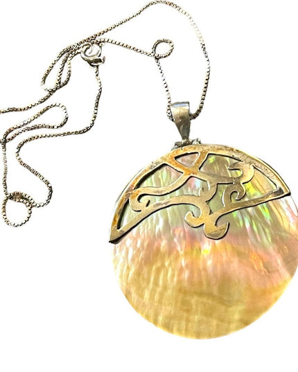 Large Sterling silver fancy MOP disk pendant & 16” Sterking necklace