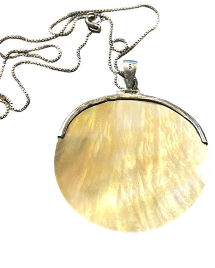 Large Sterling silver fancy MOP disk pendant & 16” Sterking necklace