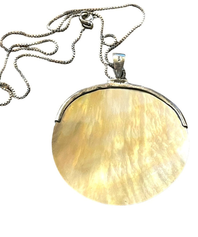 Large Sterling silver fancy MOP disk pendant & 16” Sterking necklace