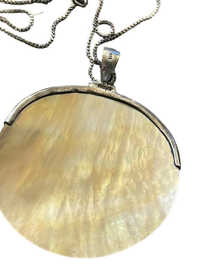 Large Sterling silver fancy MOP disk pendant & 16” Sterking necklace