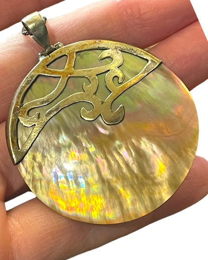 Large Sterling silver fancy MOP disk pendant & 16” Sterking necklace