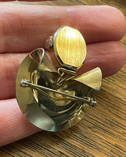 Vintage 10k Gold filled Wittenhauer Nurses Brooch watch Gold w/ pearl