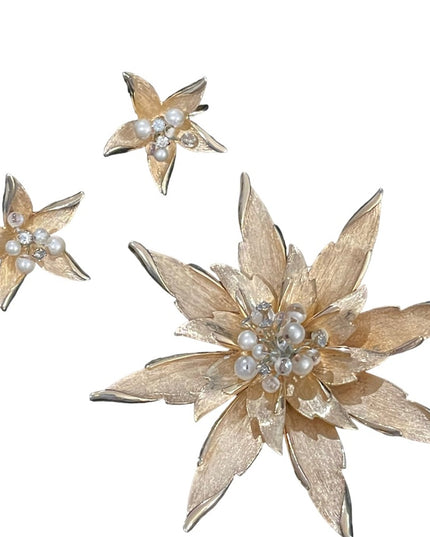 Vintage gold brushed  finish 1960s Large flower starburst brooch & earrings