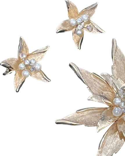 Vintage gold brushed  finish 1960s Large flower starburst brooch & earrings