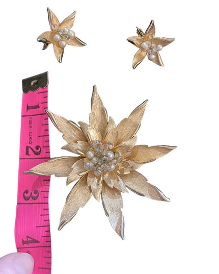 Vintage gold brushed  finish 1960s Large flower starburst brooch & earrings