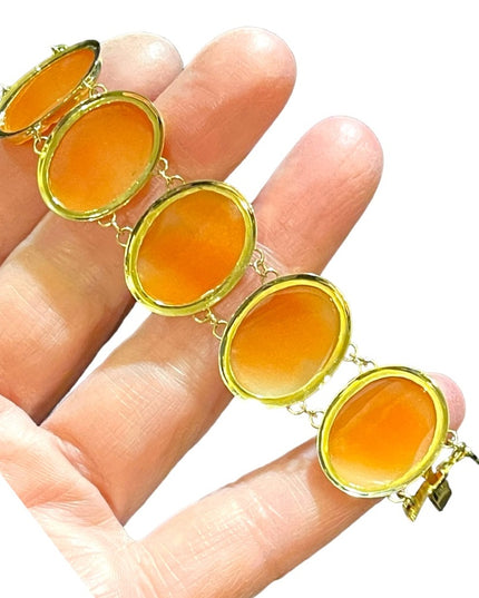 Vintage 14k Gold Carved shell Cameo link bracelet Italy