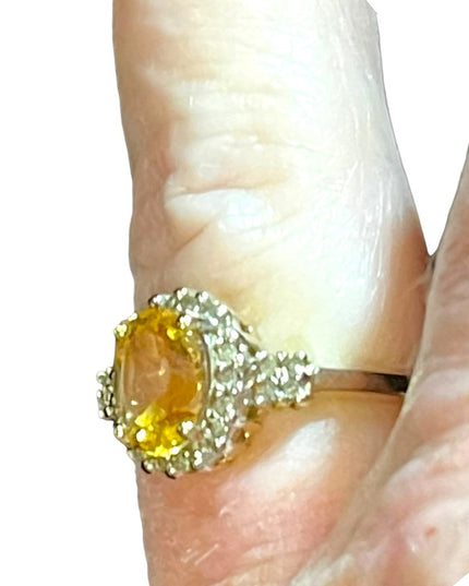 Vintage 10K Yellow Gold Citrine & diamond fancy Ring