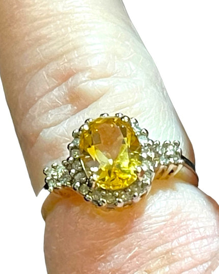 Vintage 10K Yellow Gold Citrine & diamond fancy Ring
