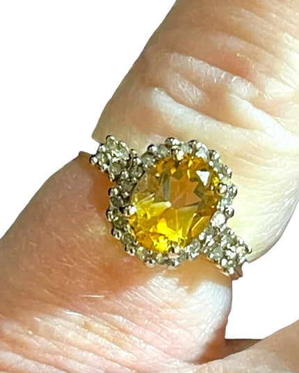 Vintage 10K Yellow Gold Citrine & diamond fancy Ring