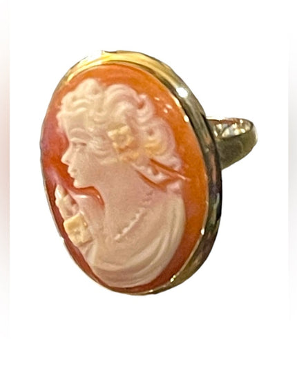 14k gold Italy large Carved cameo shell ring