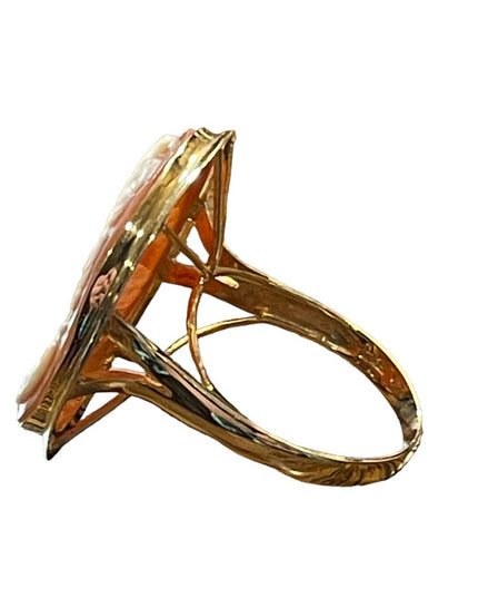 14k gold Italy large Carved cameo shell ring