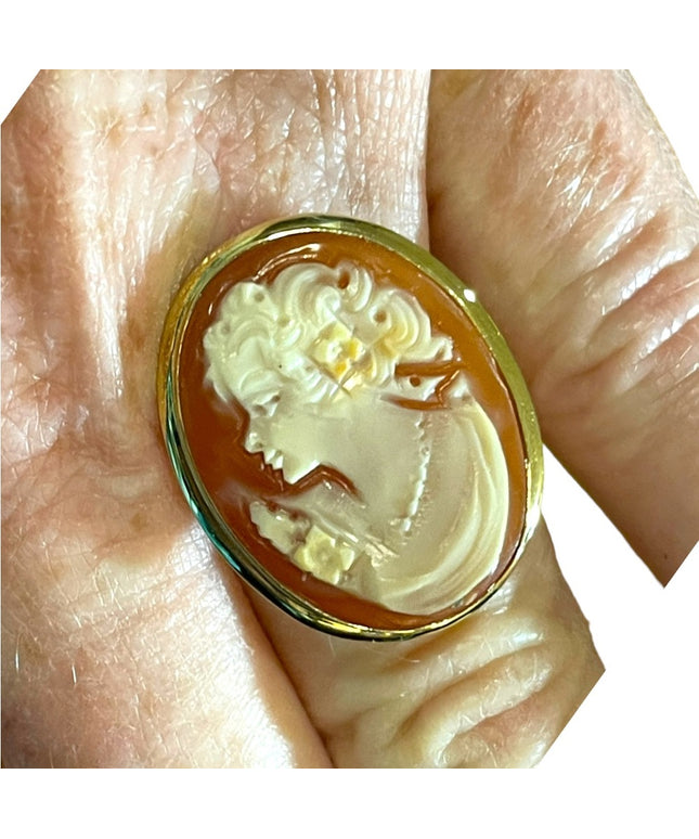 14k gold Italy large Carved cameo shell ring