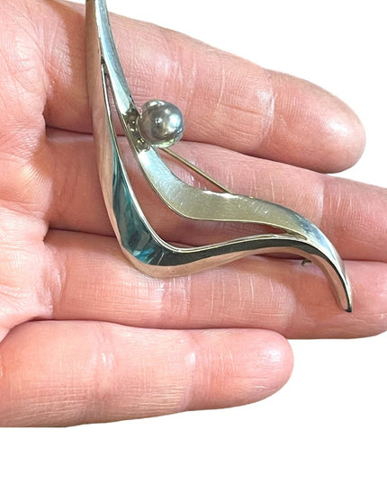 Sigi Pineda Modernist Sterling Silver & Pearl Brooch Renown
Tasco/Taxco Mexico