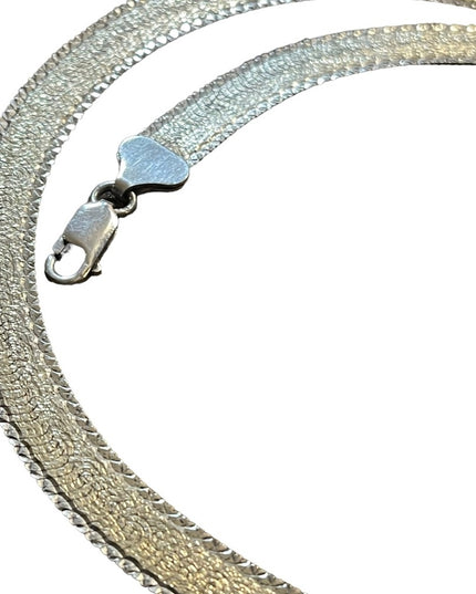 Sterling silver 925 Milor Italy vintage diamond cut herringbone 18” necklace