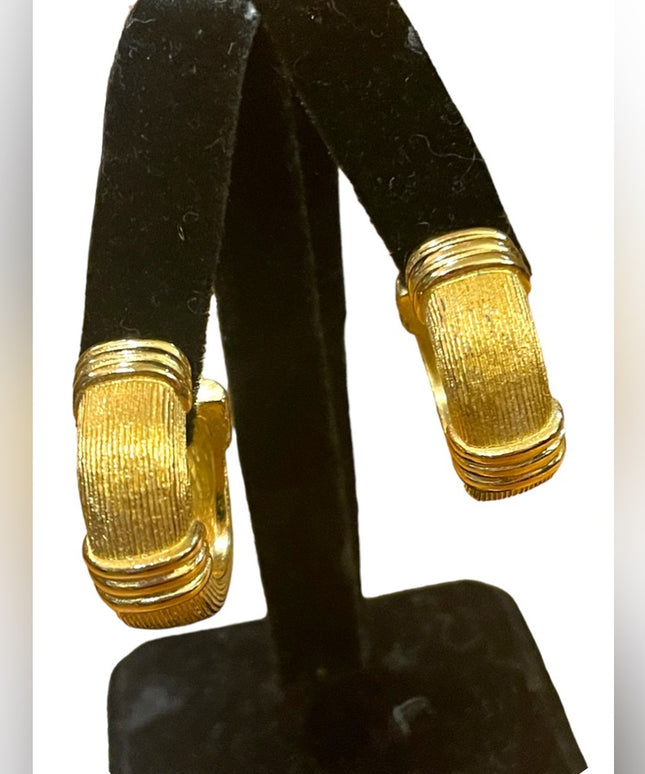 Stunning gold plt CHRISTIAN DIOR Paris France runway hoop earrings AUTHENTIC