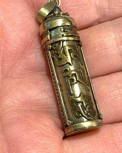 Vintage silver finish Chinese Good luck poison pendant vial