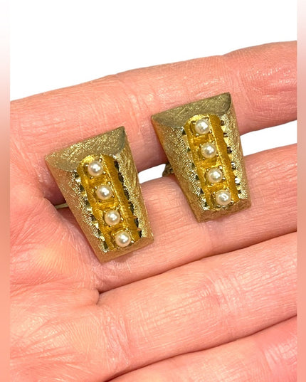 Vintsge gold finish fancy pearl accent cufflinks