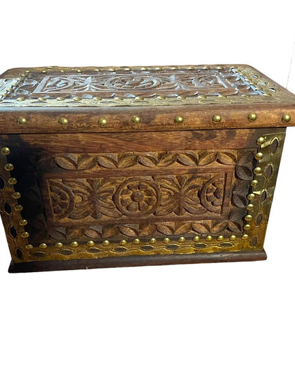 Vintage Carved flowers solid wood brass trim Jewelry box trinket Mexico