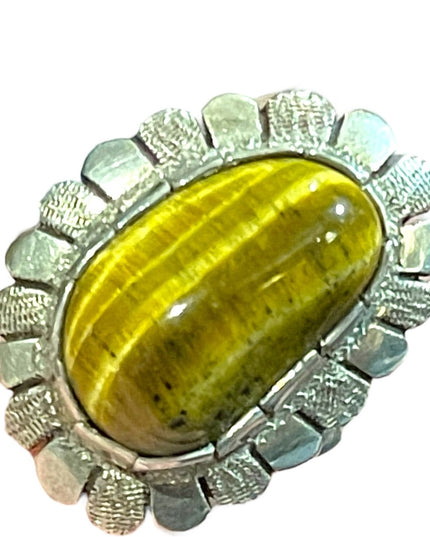 Vintage 1950s Southwestern Native Sterling silver 925 Tiger eye ornate ring