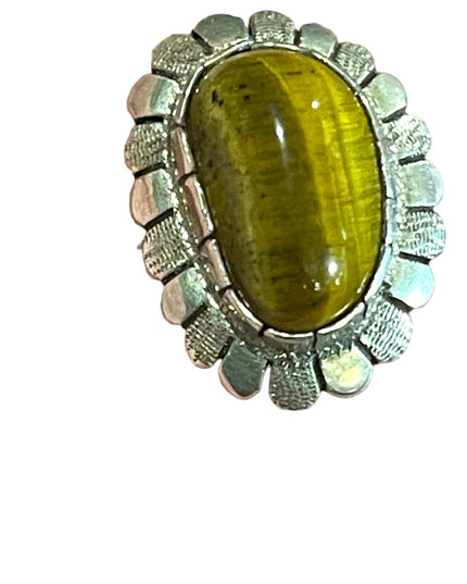 Vintage 1950s Southwestern Native Sterling silver 925 Tiger eye ornate ring