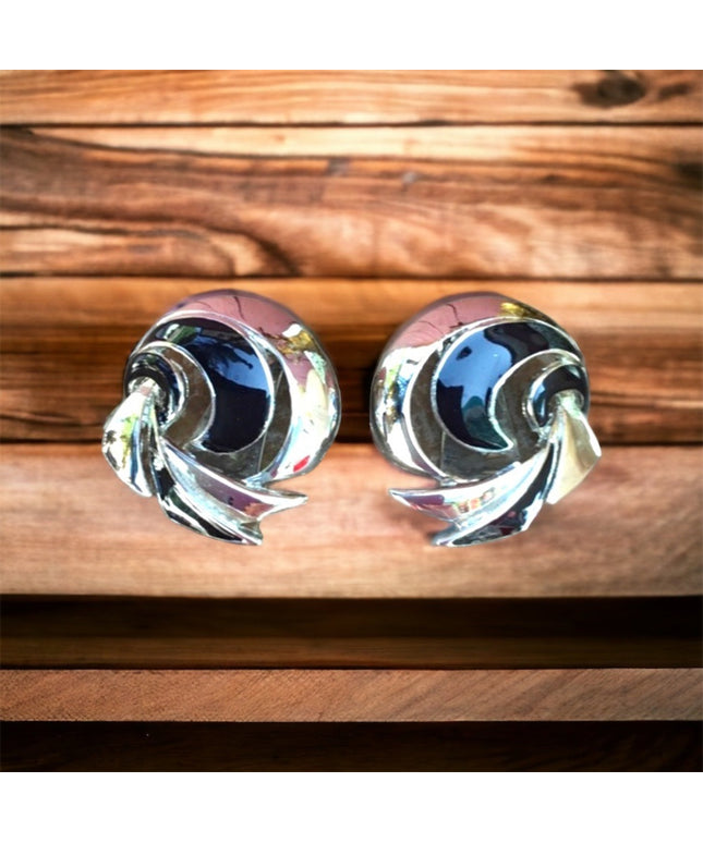 Vintage silver finish & black enamel clip on earrings swirl deaign