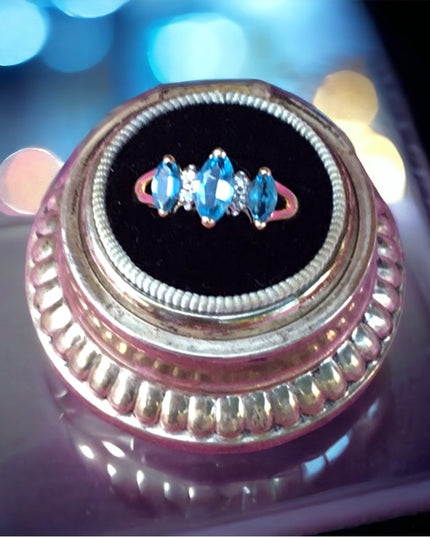 14k solid gold diamond & topaz ring vintage