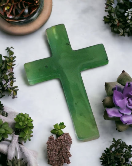 Vintage Jadite cross pendant Vg Religious