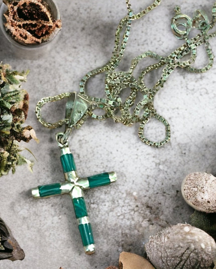 Vintage sterling silver 925 Malachite cross pendant necklace