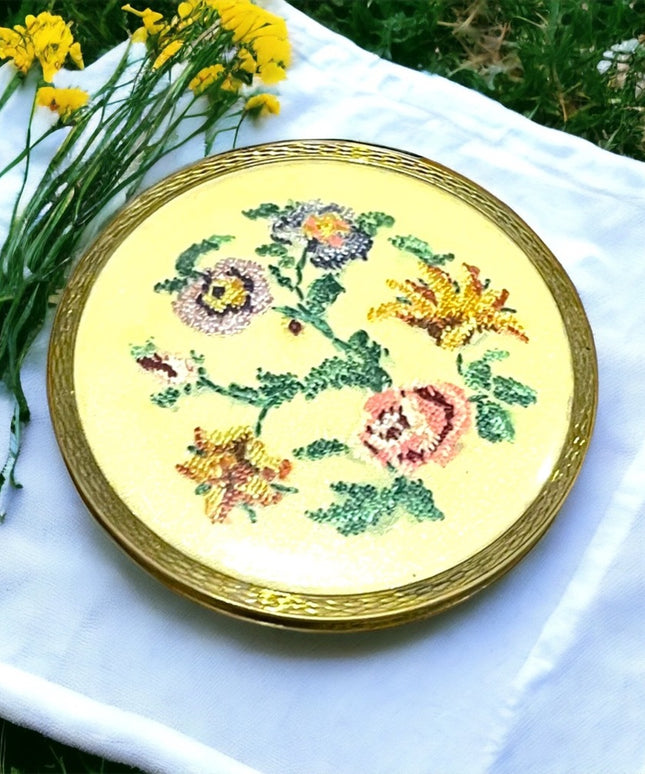Vintage 1960s Needlepoint petite point Flower compact brass metal