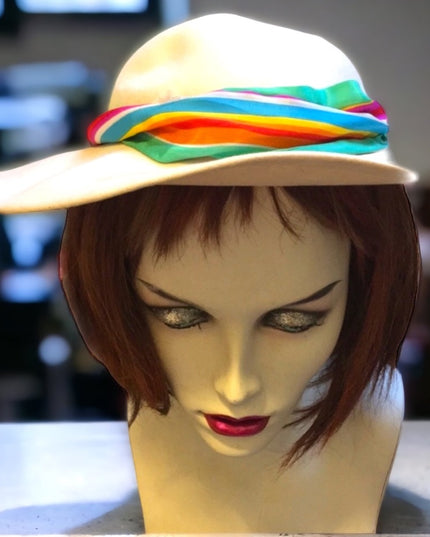 Vintage Cream Felt Liz Claiborne rimmed Hat