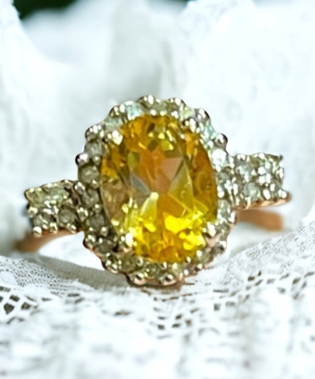 Vintage 10K Yellow Gold Citrine & diamond fancy Ring