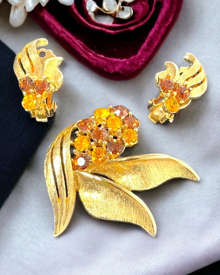 Vintage 1970s antiqued gold amber crystals fancy brooch & clip on earrings SET