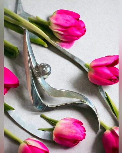 Sigi Pineda Modernist Sterling Silver & Pearl Brooch Renown
Tasco/Taxco Mexico