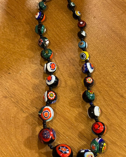 Vintage Graduated Italian Italy Venetian glass bead necklace Millefiore