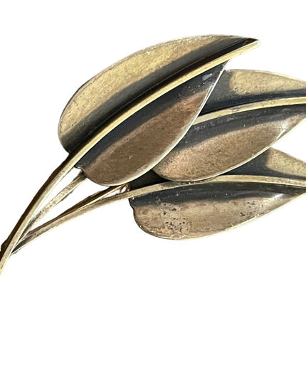 Sterling silver 925 by Jewel Art Wispy antiqued leaf  brooch vintage 1960s