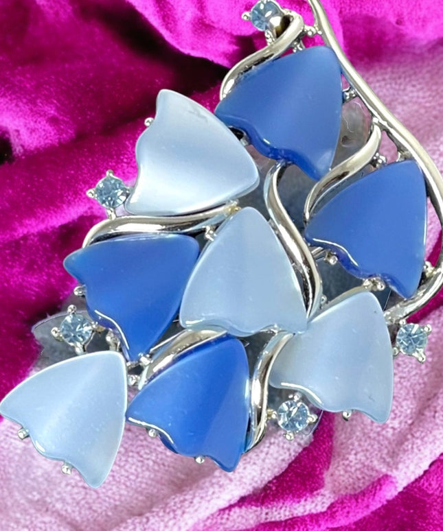 Vintage 1960s fancy blue thermoset plastic & crystal brooch silver finish CORO