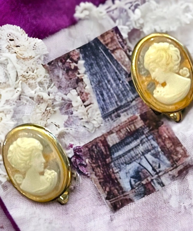Vintage resin cameo clip on earrings