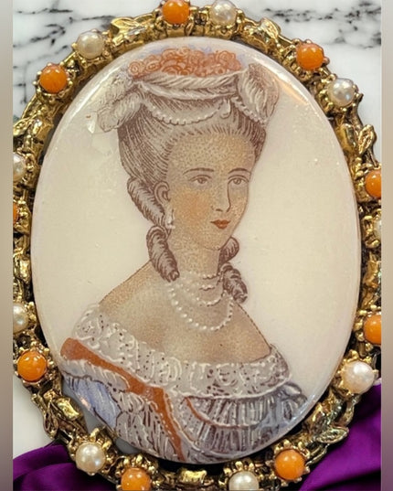 Vintage Ceramic Cameo (transfer) Bead gold ornate pendant brooch