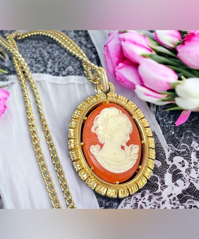 Vintage Large resin Cameo pendant necklace gold finish