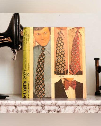 Vintage McCalls Mens tie sewing pattern #2971