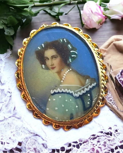 Vintage 14k Gold hand painted Cameo pendant brooch
